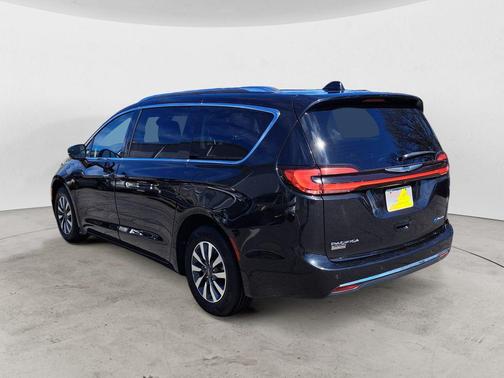 2021 Chrysler Pacifica Hybrid Touring L