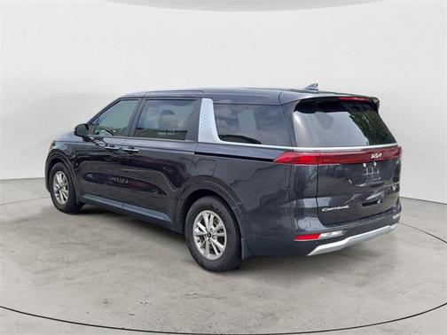2022 Kia Carnival LXS