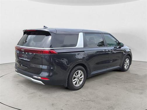 2022 Kia Carnival LXS