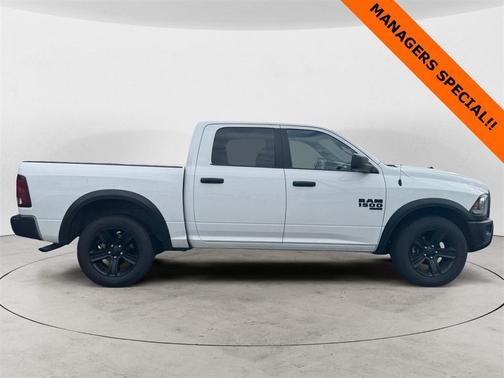 2024 RAM 1500 Classic Warlock Crew Cab 4x2 5'7' Box