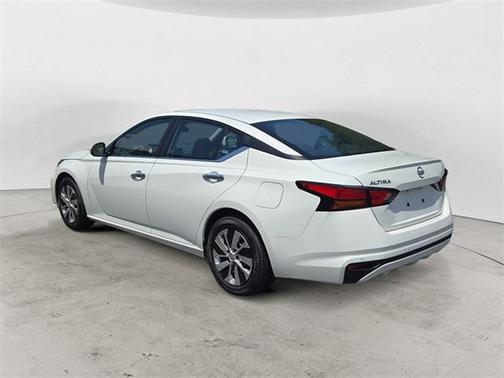 2023 Nissan Altima S FWD