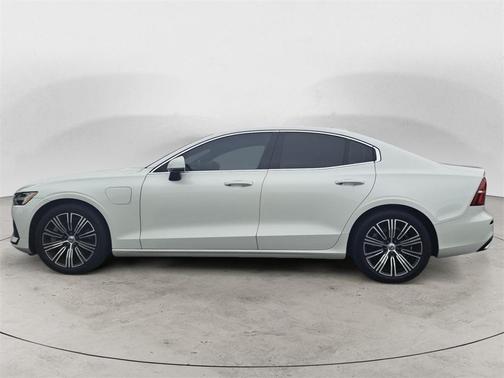 2021 Volvo S60 Recharge Plug-In Hybrid T8 Inscription