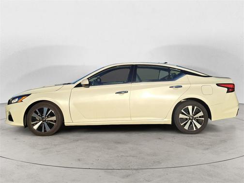 2022 Nissan Altima 2.5 SL