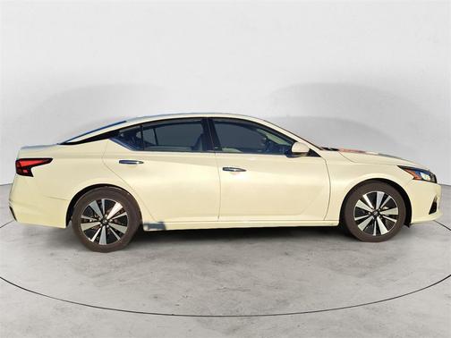 2022 Nissan Altima 2.5 SL