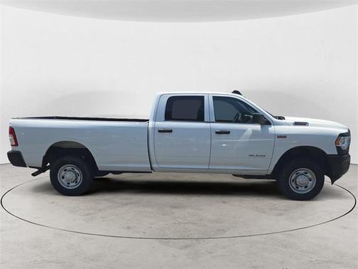 2022 RAM 2500 Tradesman Crew Cab 4x4 8' Box