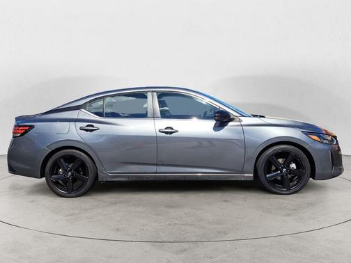 Gun Metallic 2024 Nissan Sentra SR