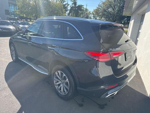 2023 Mercedes-Benz GLC 300 4MATIC