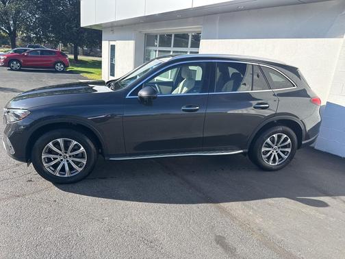 2023 Mercedes-Benz GLC 300 4MATIC