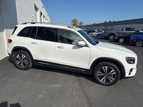 2025 Mercedes-Benz GLB 250 4MATIC