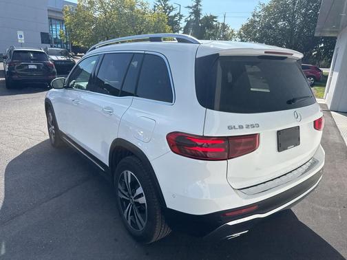 2025 Mercedes-Benz GLB 250 4MATIC