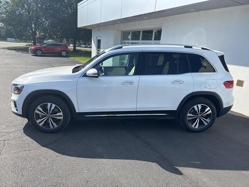 2025 Mercedes-Benz GLB 250 4MATIC