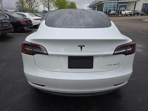 Pearl White Multi-Coat 2021 Tesla Model 3 Long Range