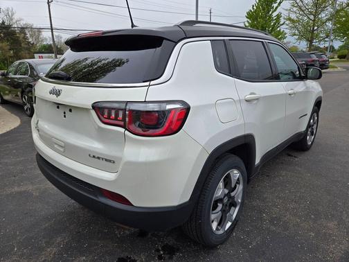 White Clearcoat 2019 Jeep Compass Limited