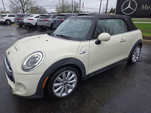 Pepper White 2017 MINI Convertible Cooper S