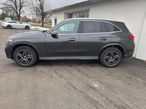 2025 Mercedes-Benz GLC 300 4MATIC