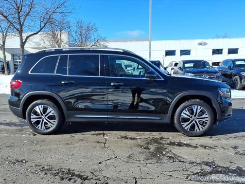 2025 Mercedes-Benz GLB 250 4MATIC