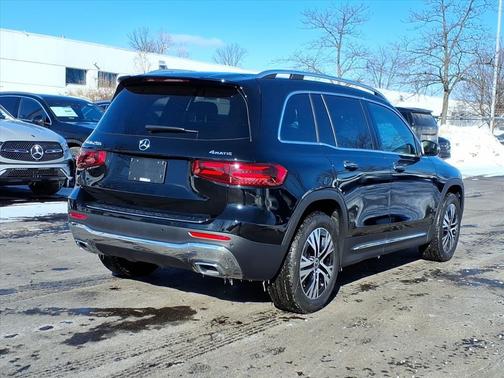 2025 Mercedes-Benz GLB 250 4MATIC