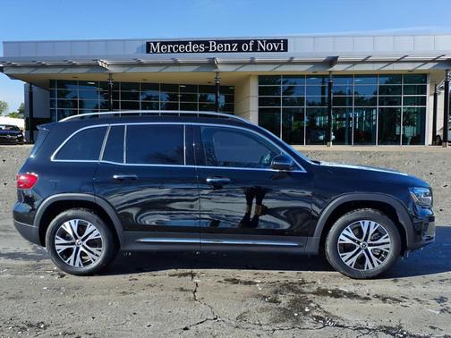 2025 Mercedes-Benz GLB 250 4MATIC