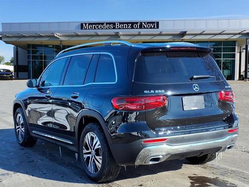 2025 Mercedes-Benz GLB 250 4MATIC