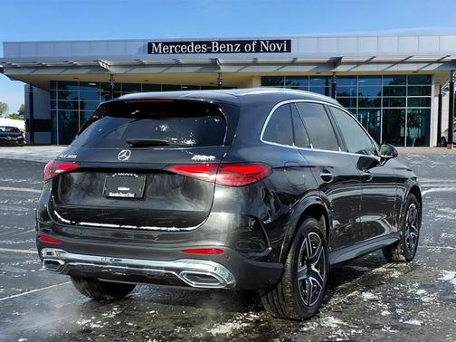 2025 Mercedes-Benz GLC 300 4MATIC