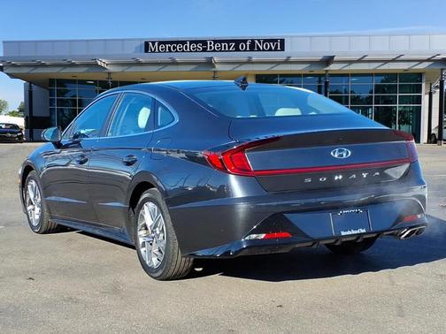2022 Hyundai SONATA SEL