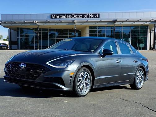 2022 Hyundai SONATA SEL