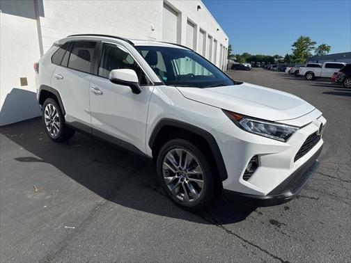 2020 Toyota RAV4 XLE Premium