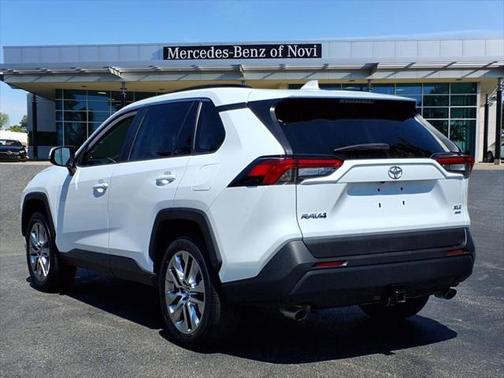 2020 Toyota RAV4 XLE Premium