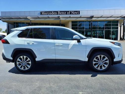 2020 Toyota RAV4 XLE Premium