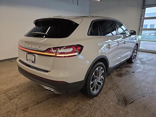 2021 Lincoln Nautilus Reserve