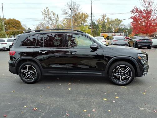 2025 Mercedes-Benz GLB 250 4MATIC