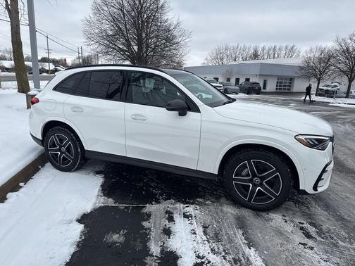 2025 Mercedes-Benz GLC 300 4MATIC