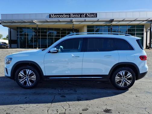 2025 Mercedes-Benz GLB 250 4MATIC