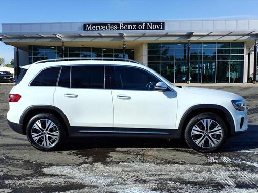 2025 Mercedes-Benz GLB 250 4MATIC