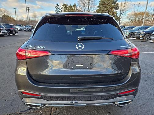 2025 Mercedes-Benz GLC 300 4MATIC