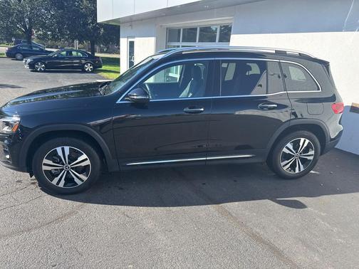 2025 Mercedes-Benz GLB 250 4MATIC