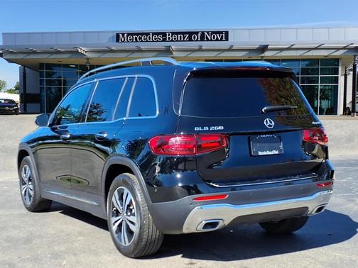 2025 Mercedes-Benz GLB 250 4MATIC