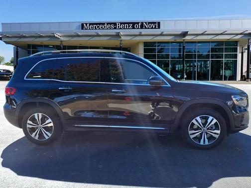 2025 Mercedes-Benz GLB 250 4MATIC