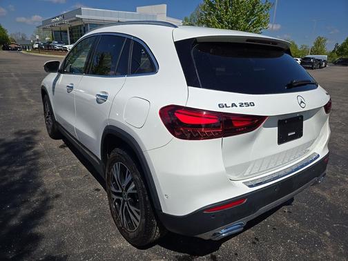 Polar White 2025 Mercedes-Benz GLA 250 4MATIC