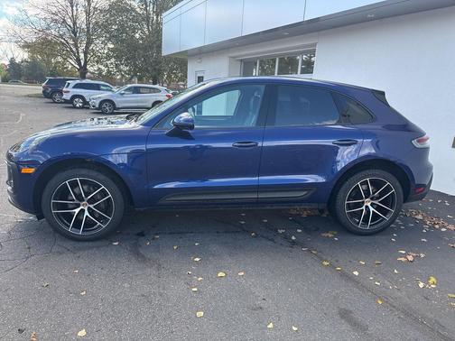 2023 Porsche Macan T