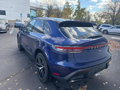 2023 Porsche Macan T