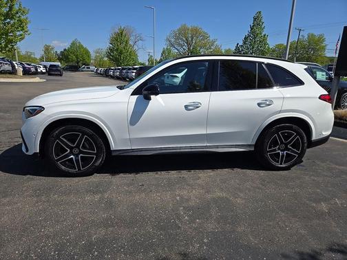 Polar White 2025 Mercedes-Benz GLC 300 4MATIC