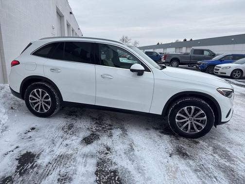 2023 Mercedes-Benz GLC 300 4MATIC