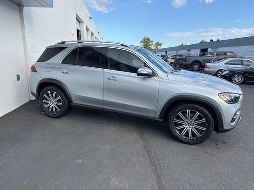 2025 Mercedes-Benz GLE 450e 4MATIC