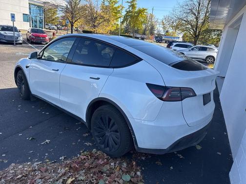 2023 Tesla Model Y Long Range Dual Motor All-Wheel Drive