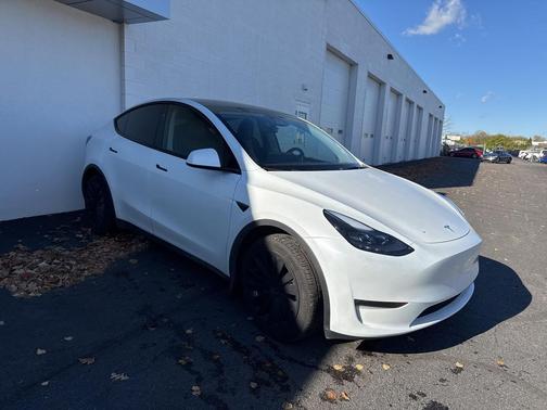 2023 Tesla Model Y Long Range Dual Motor All-Wheel Drive