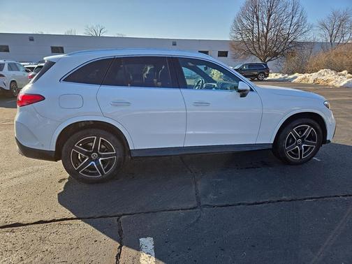 2025 Mercedes-Benz GLC 350e Base