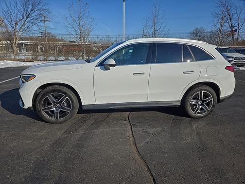 2025 Mercedes-Benz GLC 350e Base