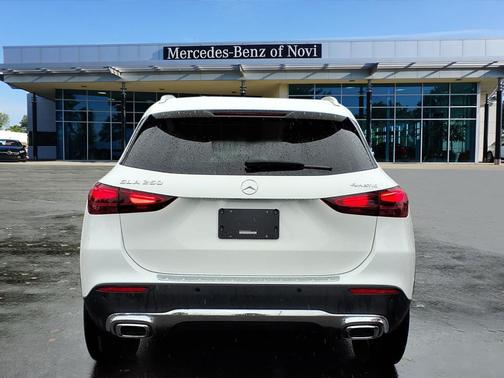 2025 Mercedes-Benz GLA 250 4MATIC