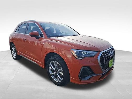 2022 Audi Q3 45 S line Premium